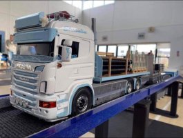 Featured Trucks - Lee Lavender Scania and drag January 2022